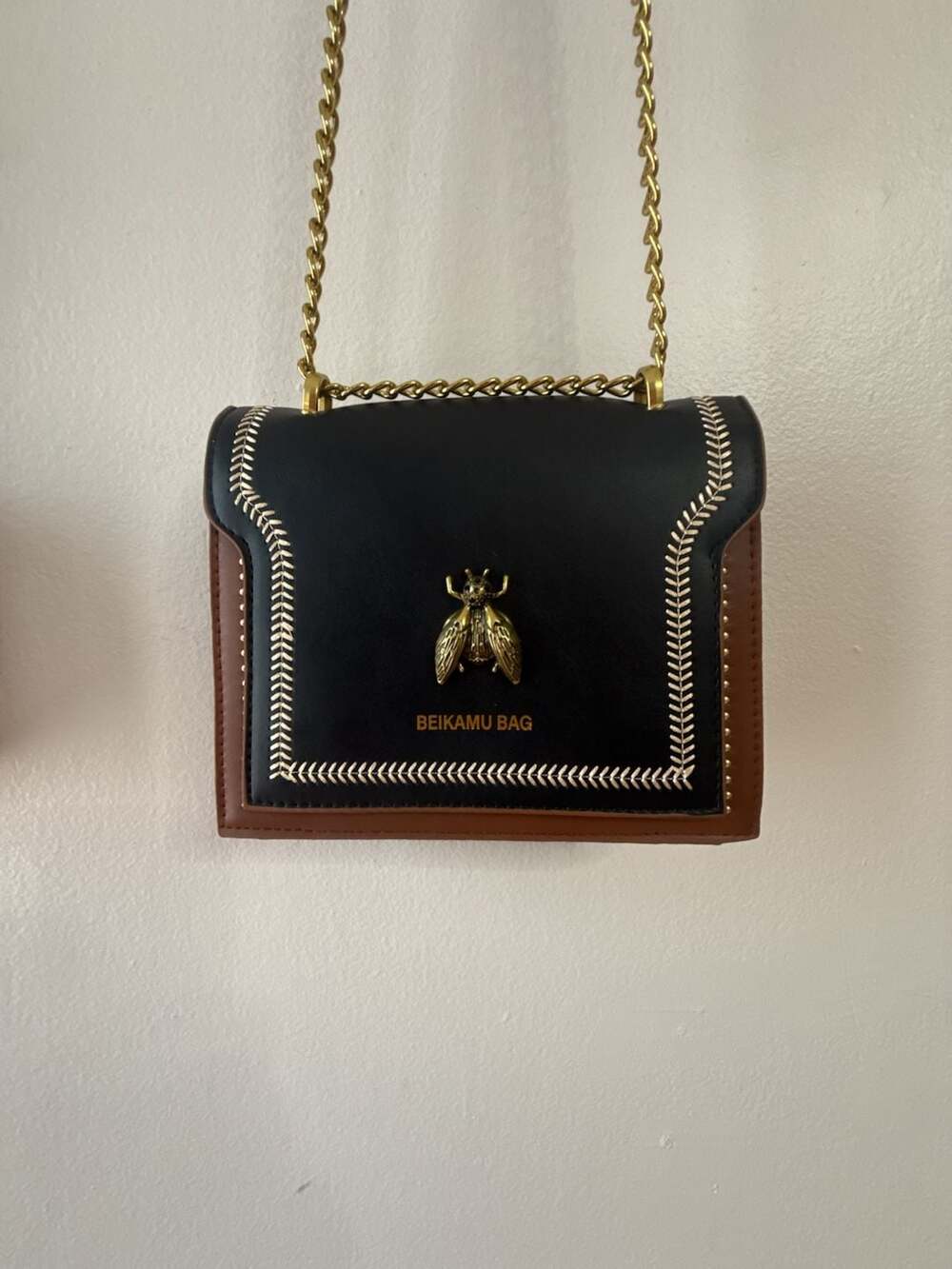 BEIKAMU BAG Vintage Bee Decor Studded Chain Crossbody Bag